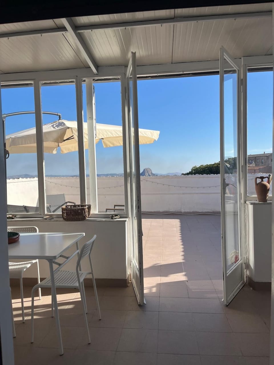 Day, Natural landscape, View (from property/room), Balcony/Terrace, Dining area