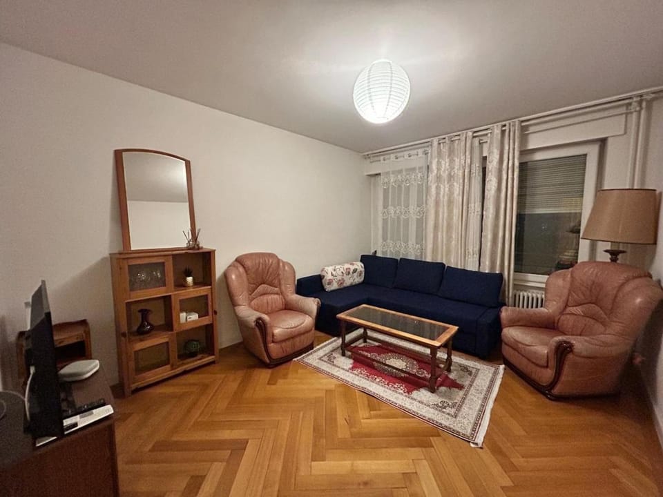 Living room, Dining area, Diving