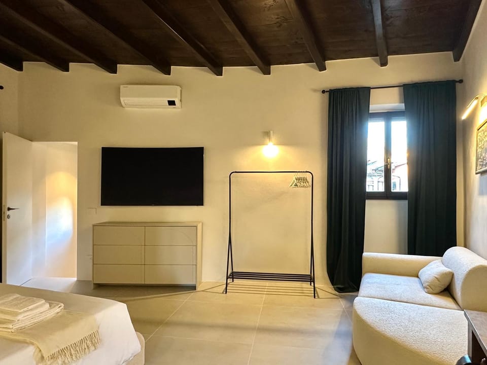 TV and multimedia, Bedroom