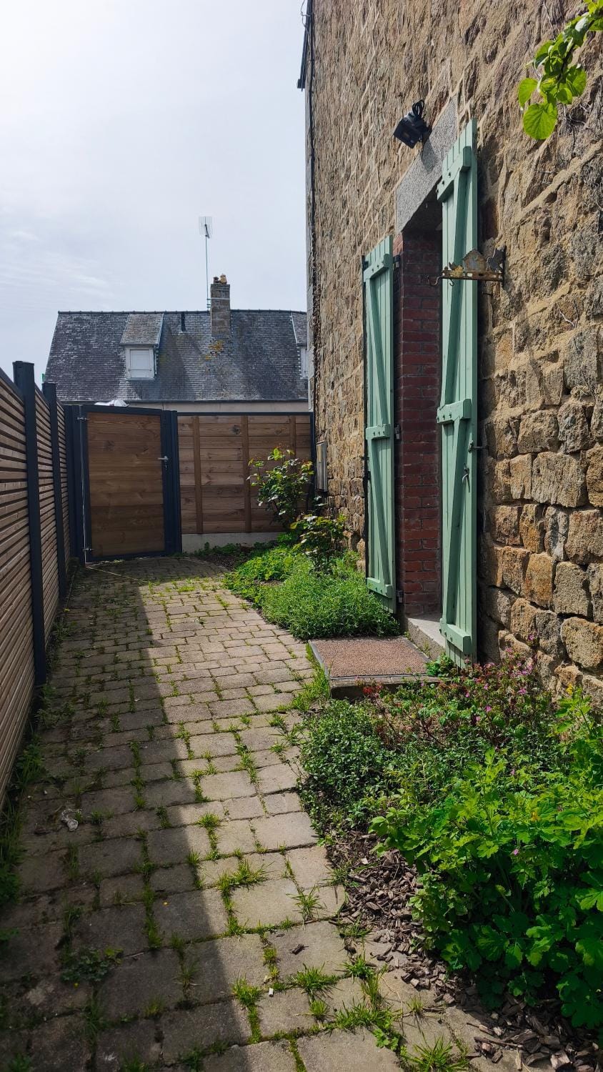Petite maison dans la baie Mont Saint Michel House in Normandy
