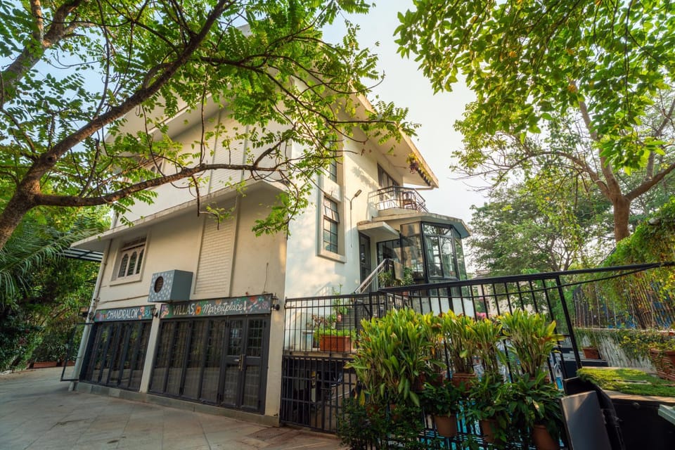 Property building, Facade/entrance