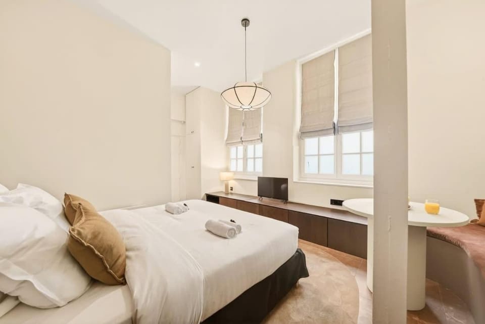 Sublime studio refait par une architecte - Marais Apartment in Paris