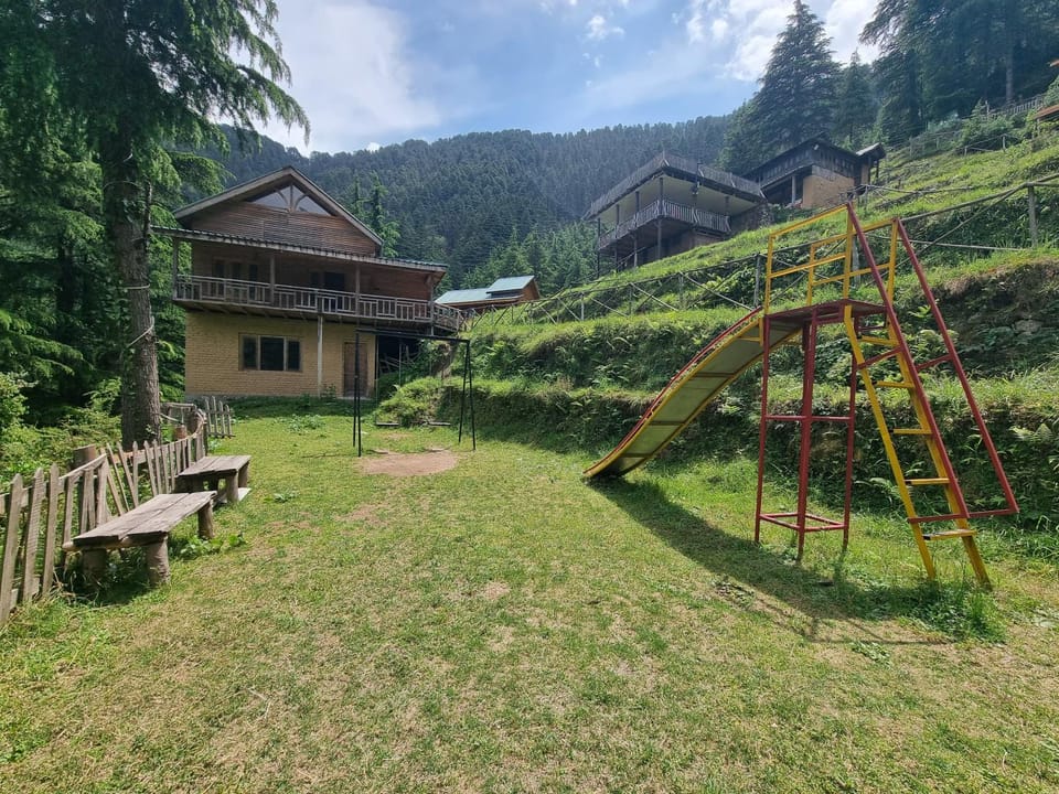 Mid Conifer Cottage Villa Vacation rental in Himachal Pradesh