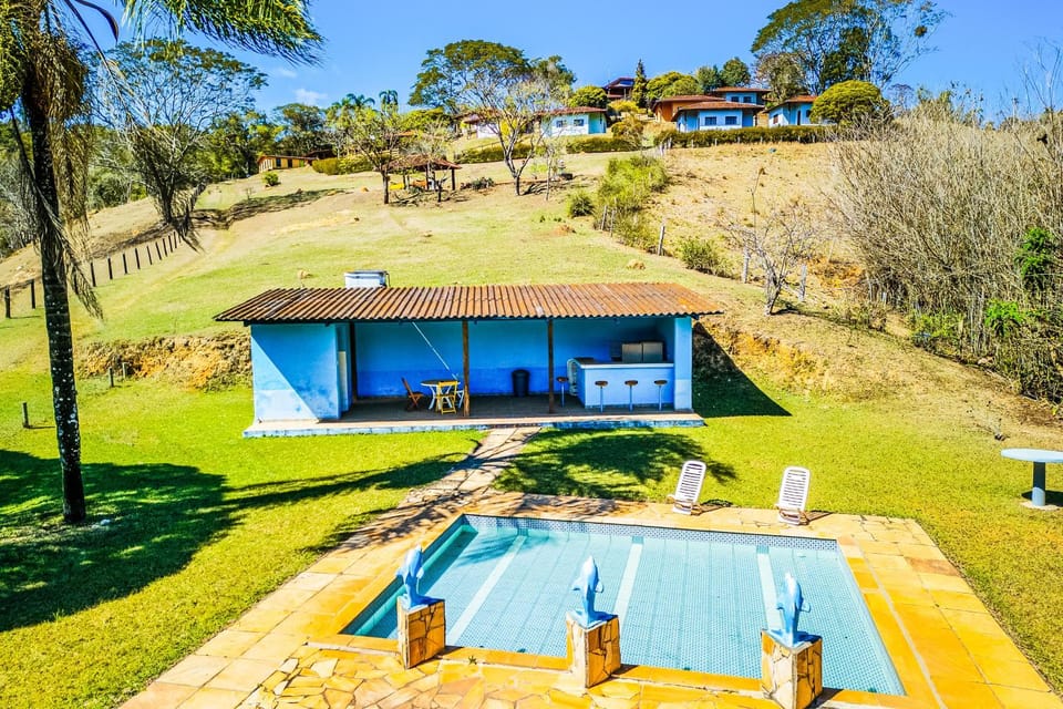Property building, Bird's eye view, Pool view, Swimming pool