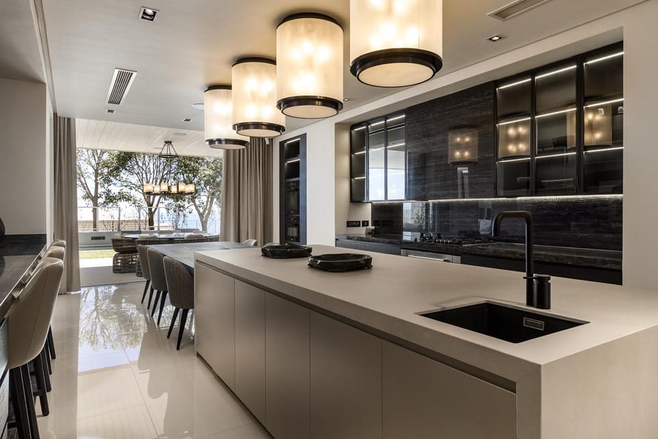 Kitchen or kitchenette, kitchen