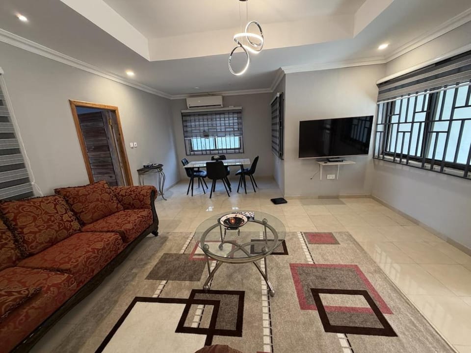 Comfortable 2BR Home in Lashibi Apartment in Accra