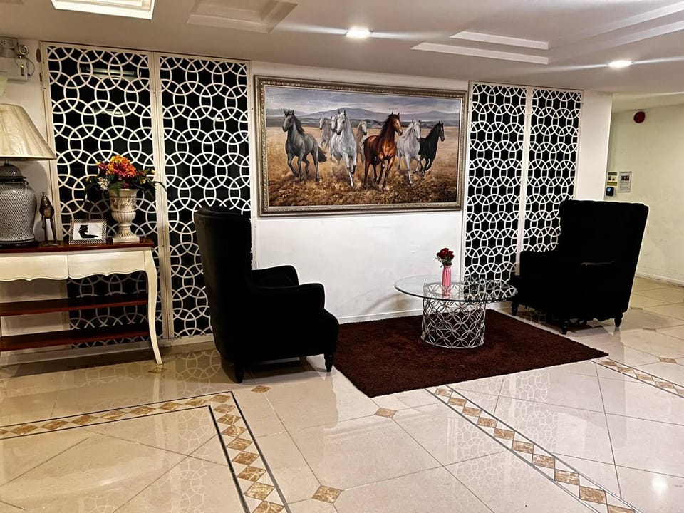 Luxurious 1-Bedroom Condo with Pool Near Jomtien Beach House in Pattaya City