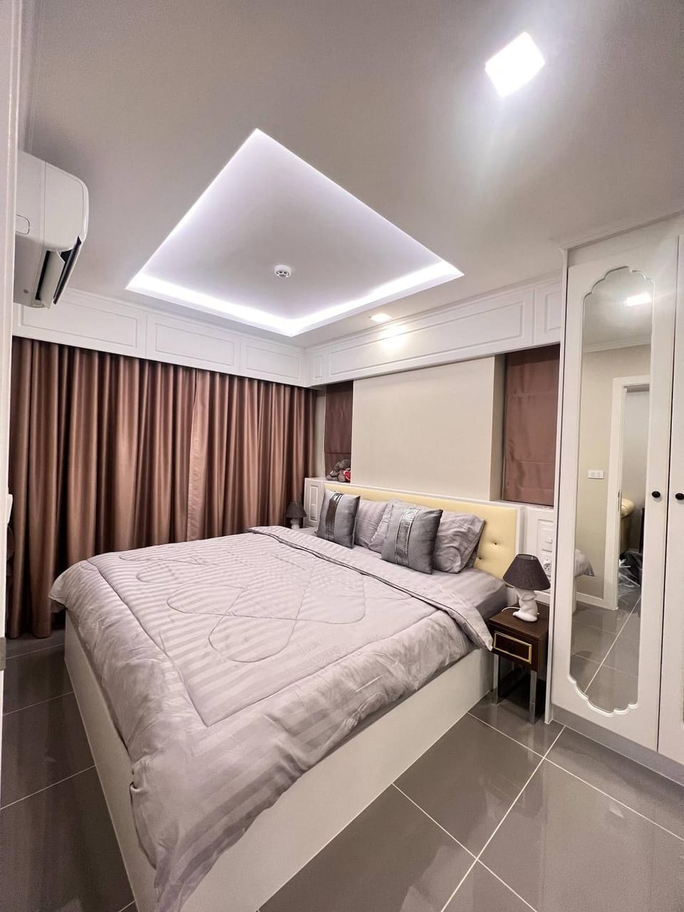 Luxurious 1-Bedroom Condo with Pool Near Jomtien Beach House in Pattaya City