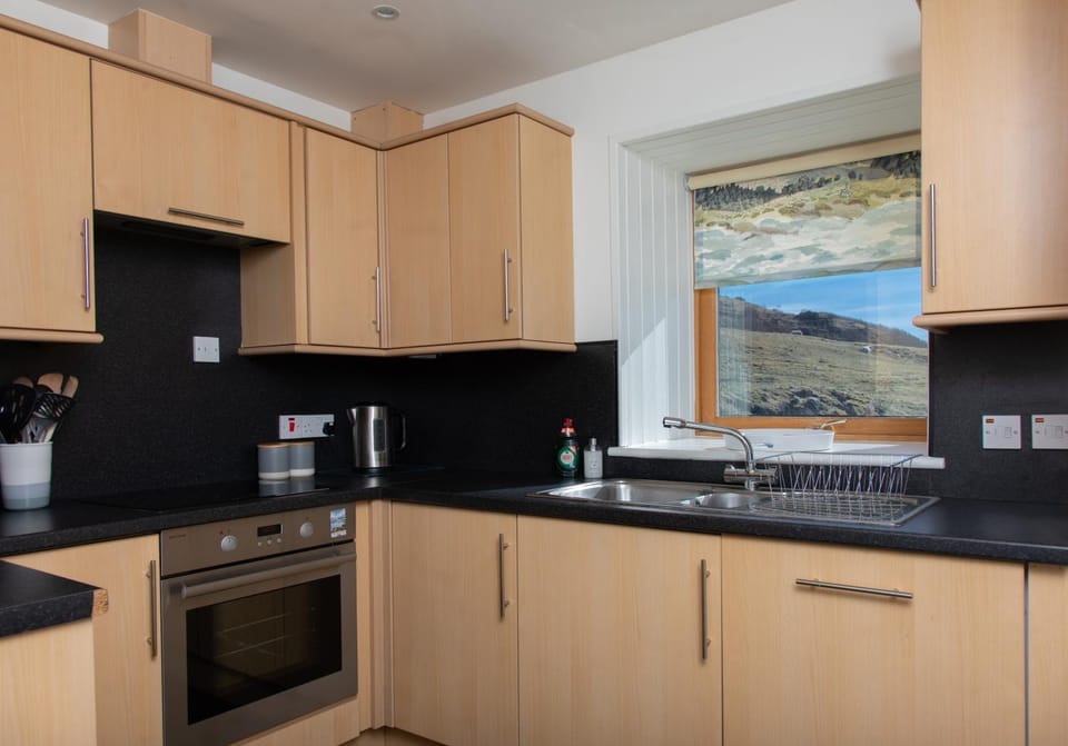 Day, People, Natural landscape, Activities, Coffee/tea facilities, View (from property/room), Kitchen or kitchenette, Decorative detail, Animals, Guests, Mountain view, Sea view, Area and facilities, Location, group of guests, Family