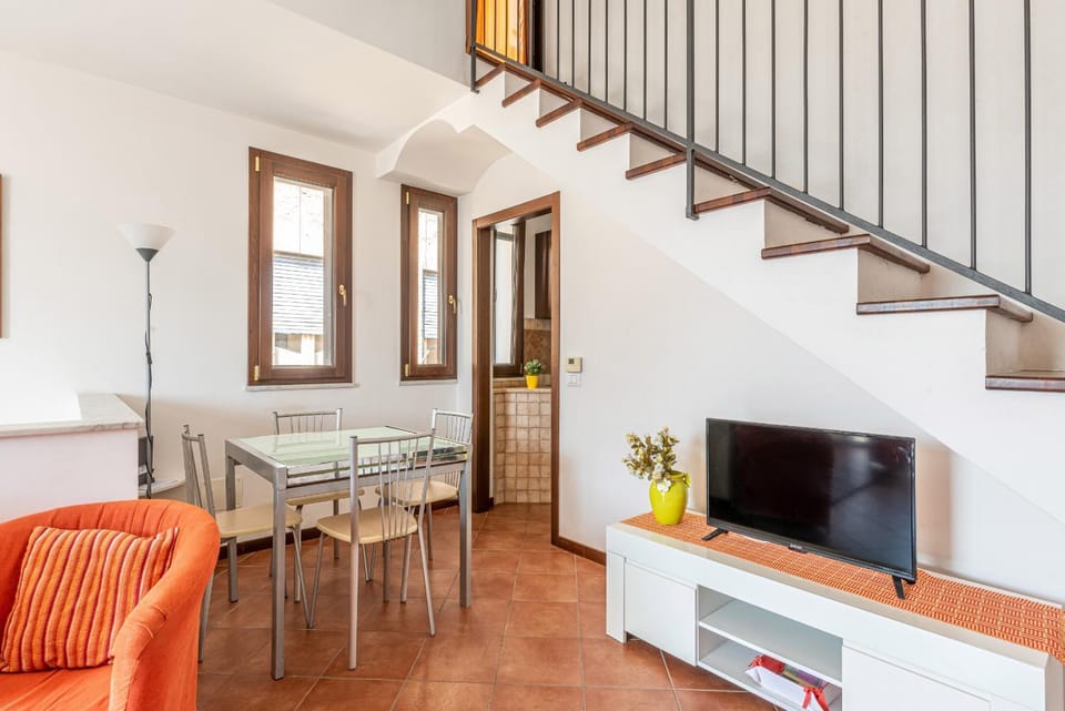 Communal lounge/ TV room, Living room