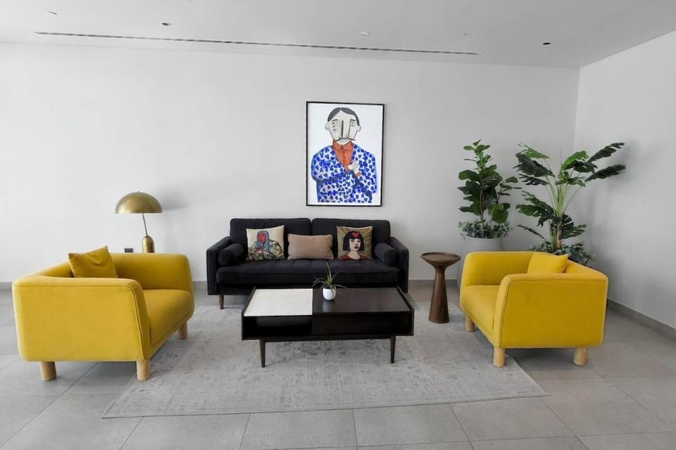 Premium Living at Collective Tower Apartment in Dubai