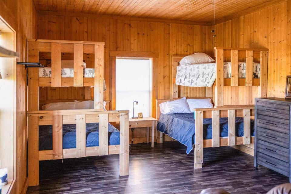 Tall Tine Lodge Apartment in Illinois