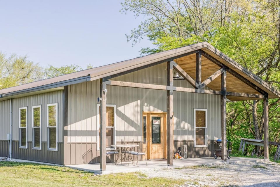 Tall Tine Lodge Apartment in Illinois