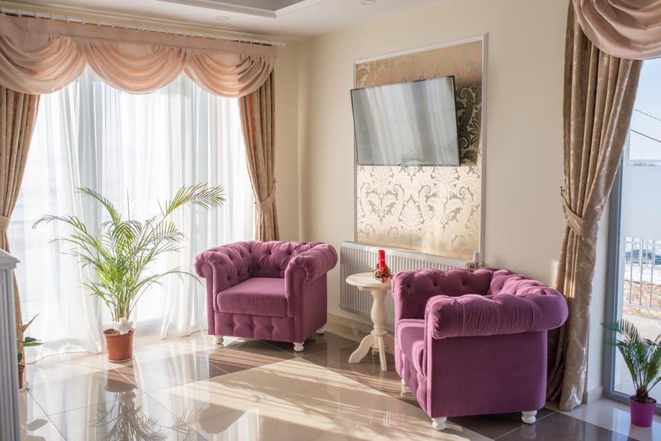 Decorative detail, Seating area