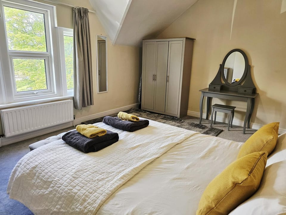 Bed, Bedroom