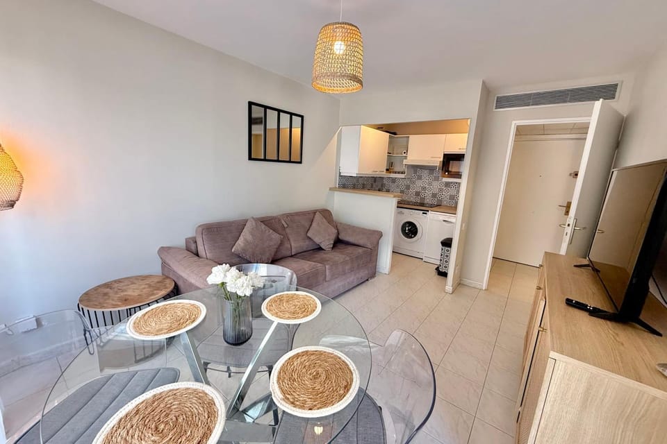 Golfe Juan - 4 people - Swimming pool - Parking House in Antibes