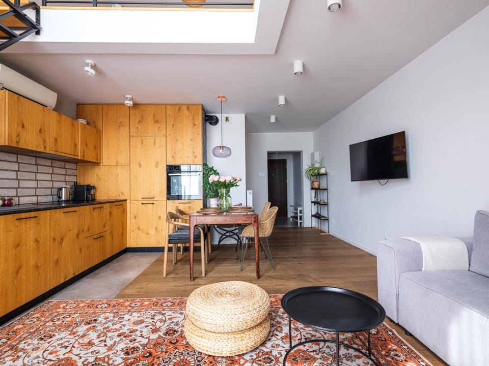 TV and multimedia, Kitchen or kitchenette, Living room, Seating area, oven, stove