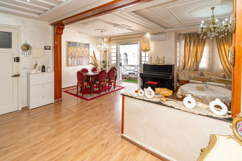Royal Moroccan Suite Central Tangier Apartment in Tangier