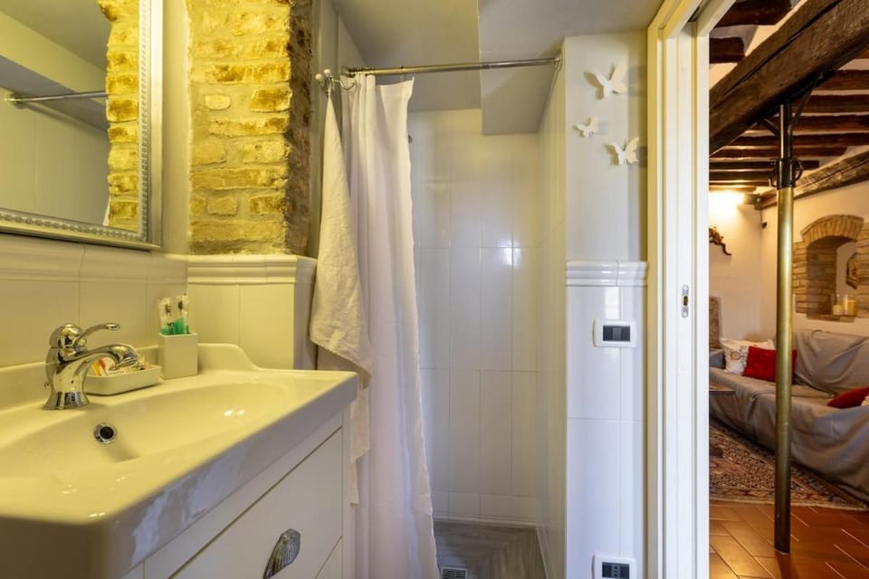 Charme Cugnanesi - 2 room apartment in the medieval heart Apartment in San Gimignano