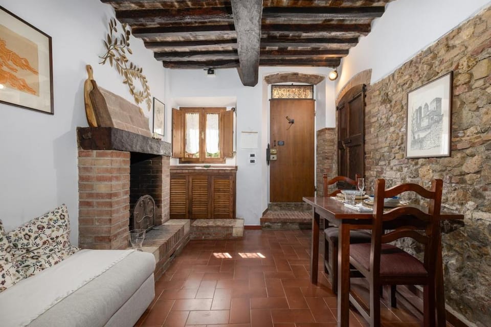 Charme Cugnanesi - 2 room apartment in the medieval heart Apartment in San Gimignano