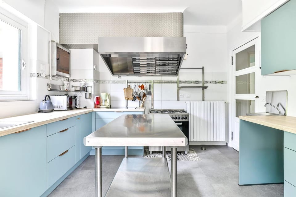 Maroutine - AC - Piscine & Tennis House in Nouvelle-Aquitaine