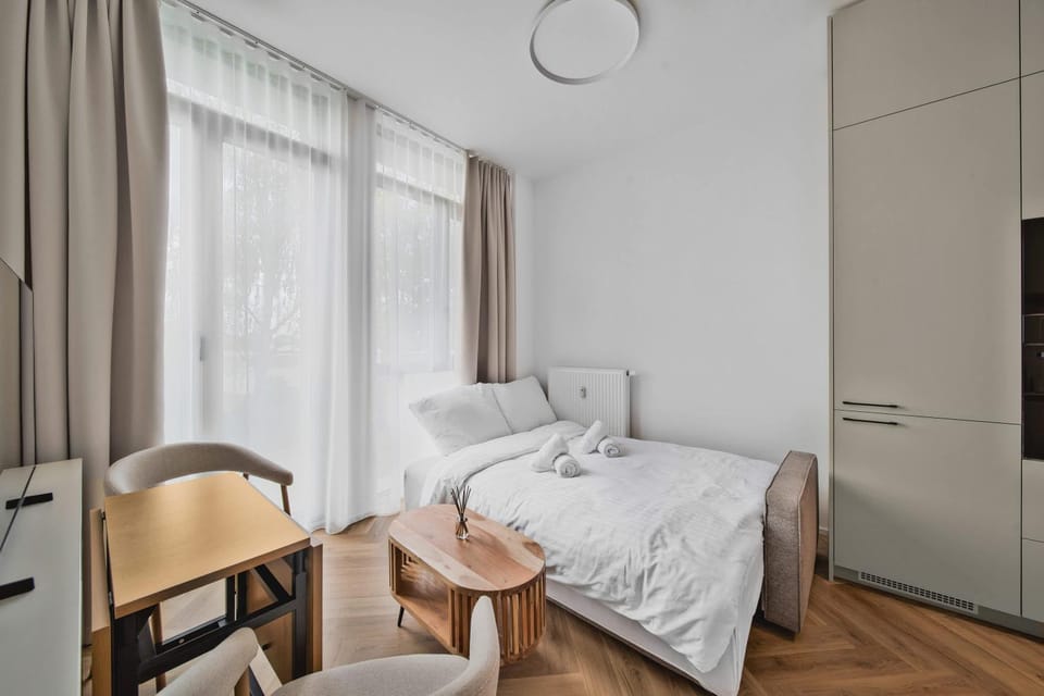 Bed, Kitchen or kitchenette, Living room, Seating area, Bedroom