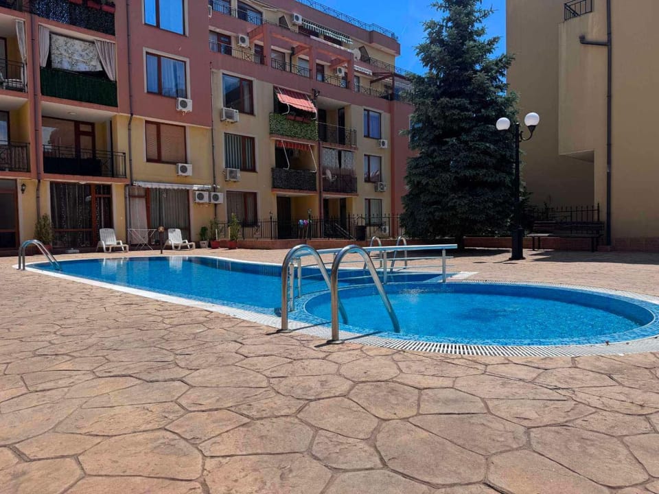 Guest House Kremena suites in Sv Vlas with swimming pool Bed and Breakfast in Burgas Province