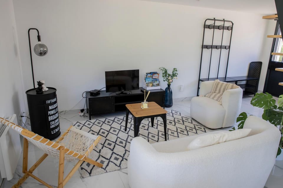 Loft Les2toits avec piscine House in Centre-Val de Loire