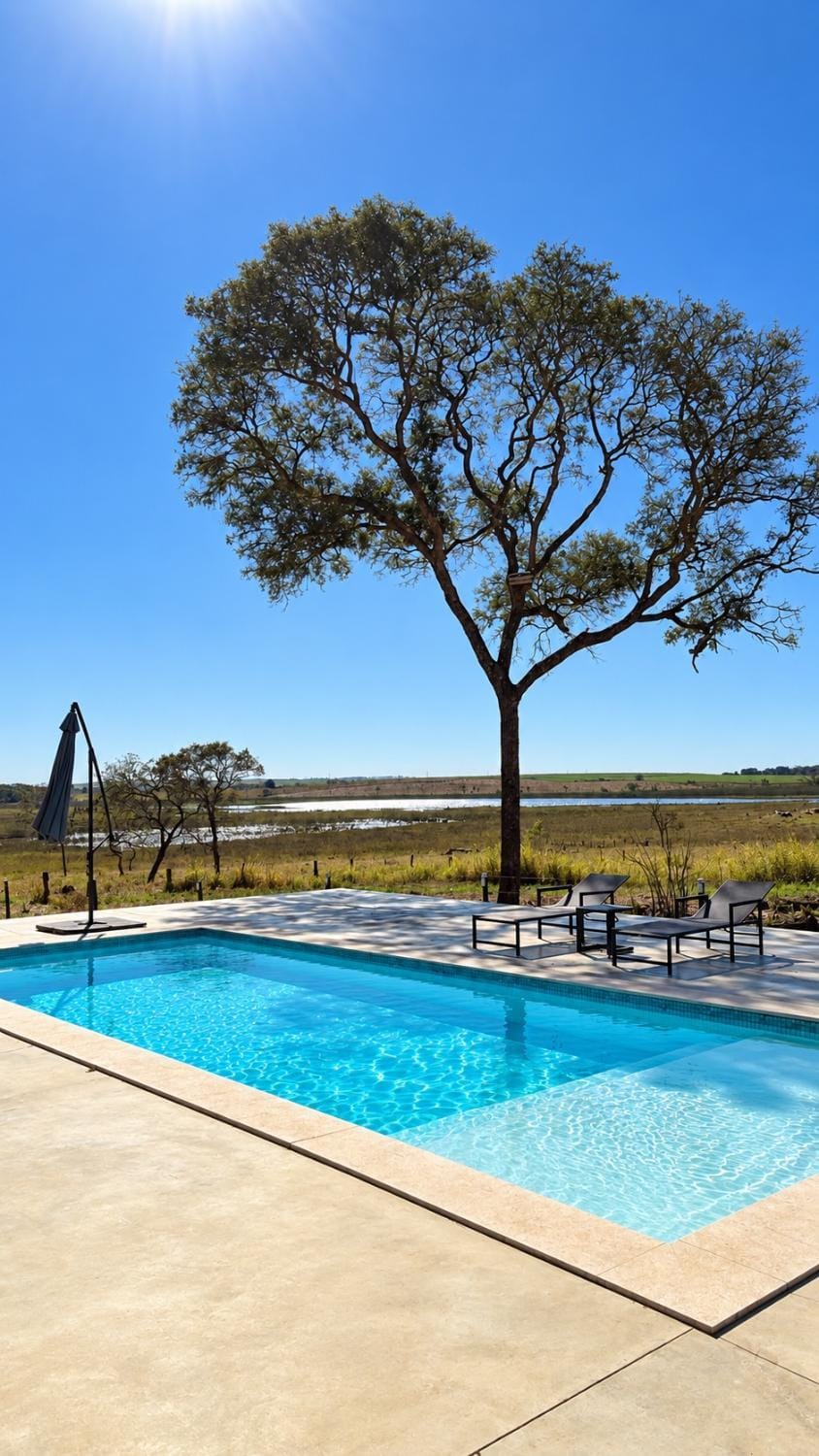 Day, Natural landscape, Pool view, Swimming pool, sunbed