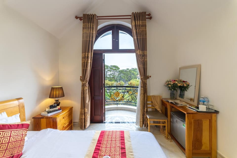 Bed, Balcony/Terrace, Bedroom