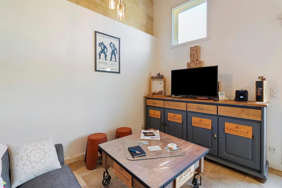 Property building, Living room