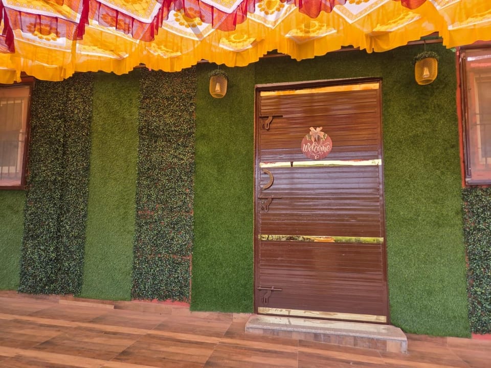 Aquamont Bamboo Farmhouse - Riverfront House in Maharashtra