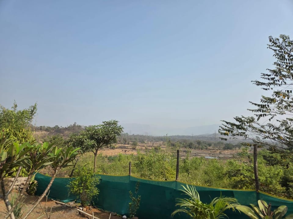 Aquamont Bamboo Farmhouse - Riverfront House in Maharashtra