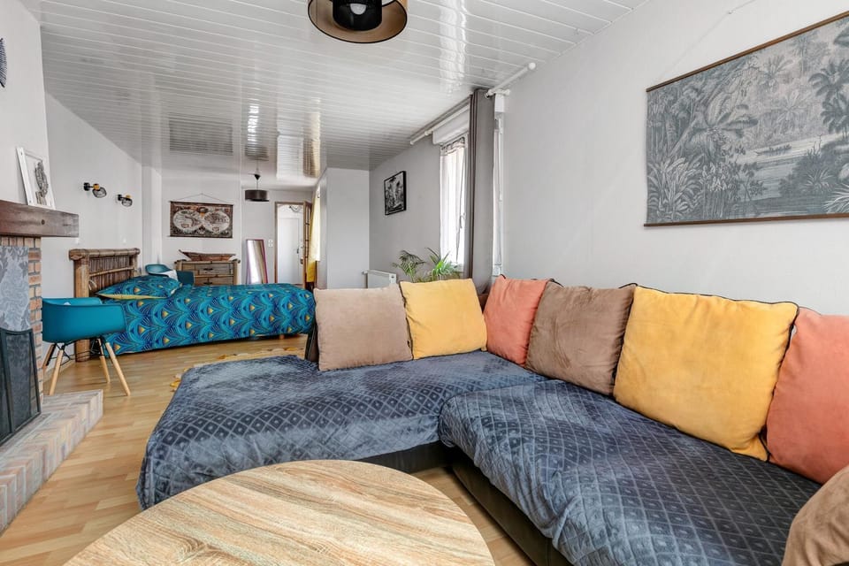 Property building, Living room