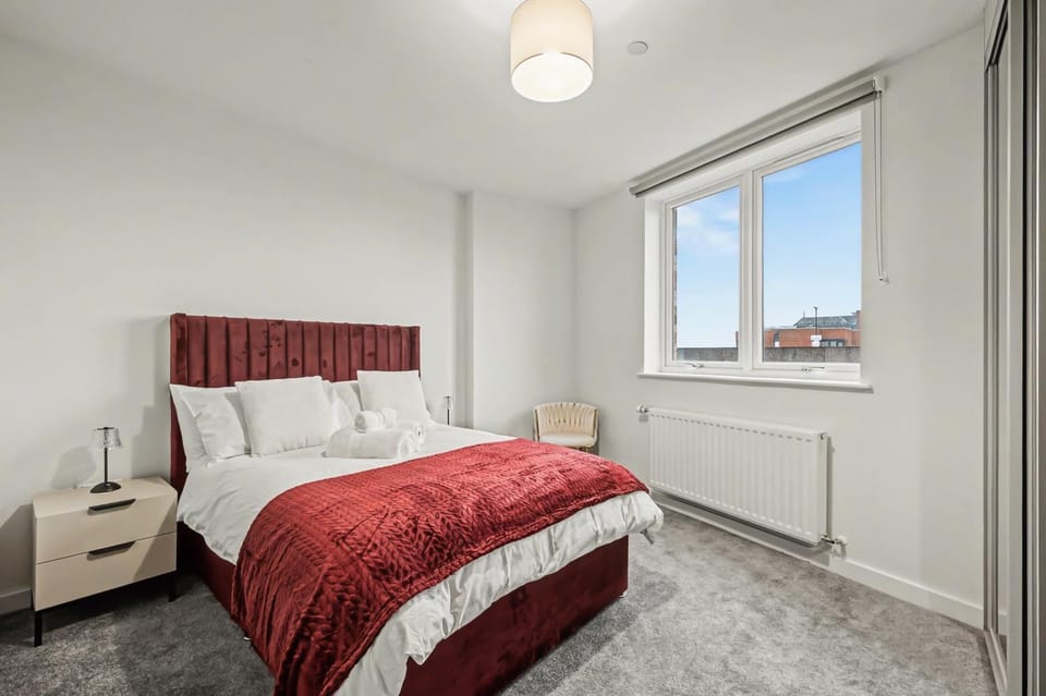Bed, View (from property/room), View (from property/room), Bedroom, City view, City view