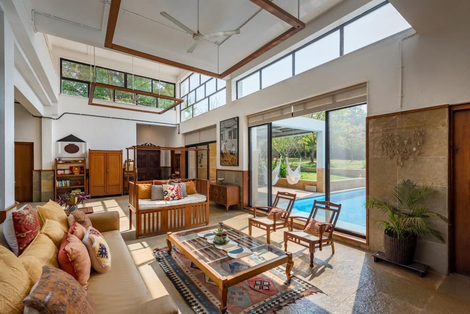Living room, Seating area