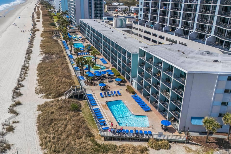 Compass Cove 1469 - Oceanfront House in Myrtle Beach