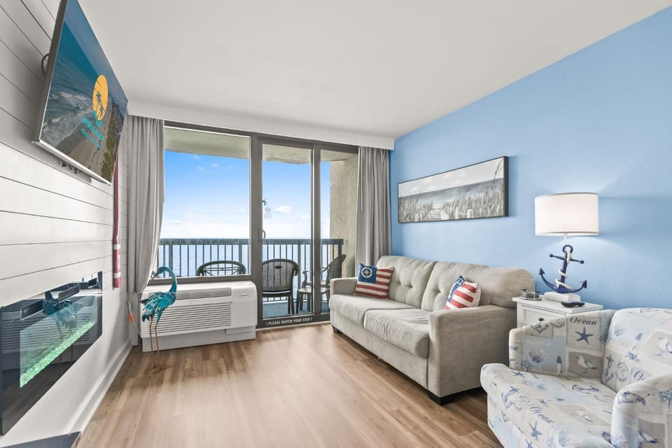 Compass Cove 1469 - Oceanfront House in Myrtle Beach