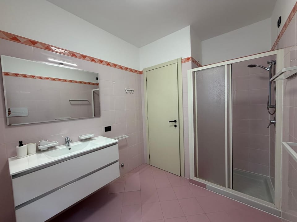 ORCHIDEA HOUSe Apartment in Desenzano del Garda
