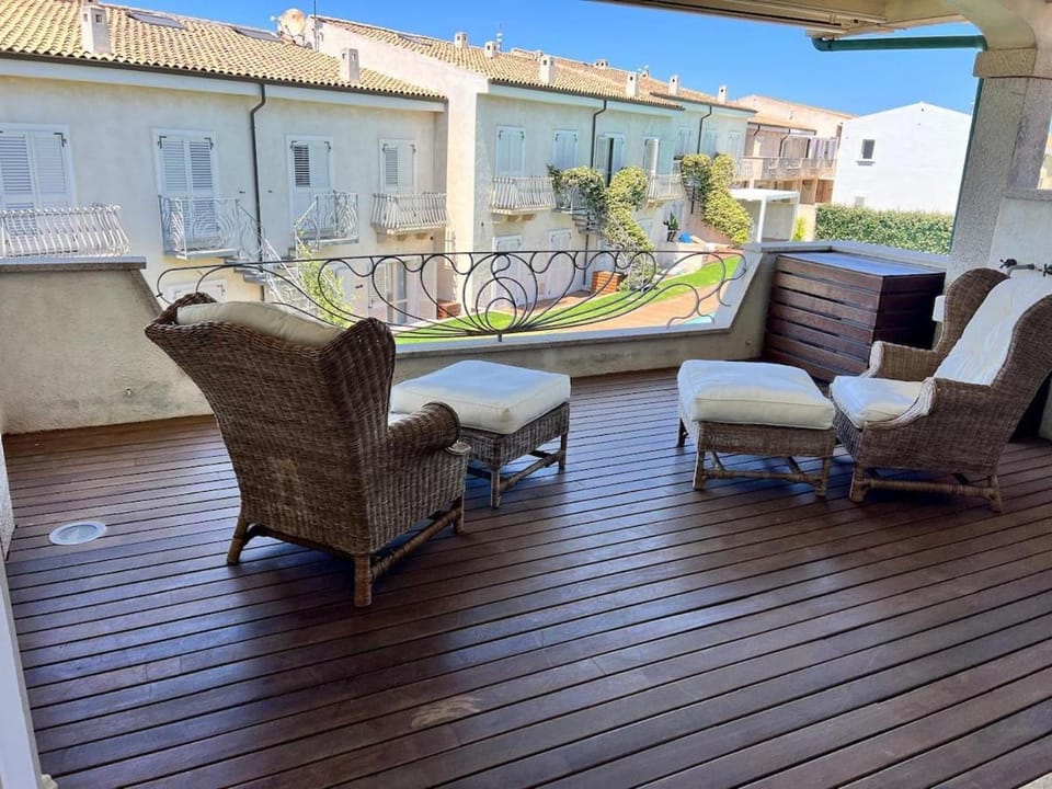 Property building, View (from property/room), Balcony/Terrace