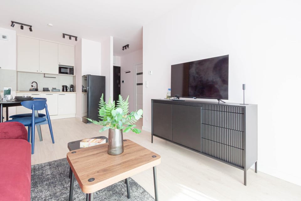 Communal lounge/ TV room, TV and multimedia, Coffee/tea facilities, Kitchen or kitchenette, Living room, Seating area, Dining area