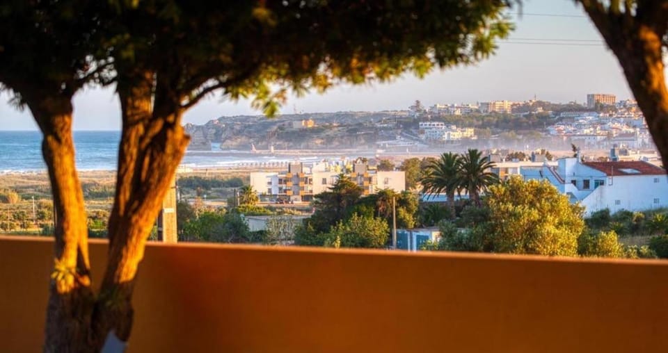 Natural landscape, Balcony/Terrace, City view, Lake view, Mountain view, River view, Sea view