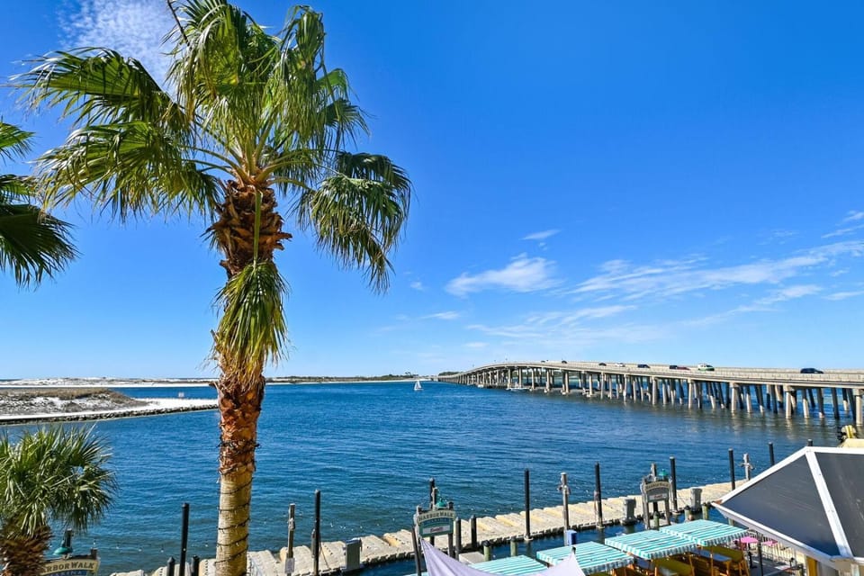 Emerald Grande W1322- Gem of Emerald Grande House in Okaloosa Island