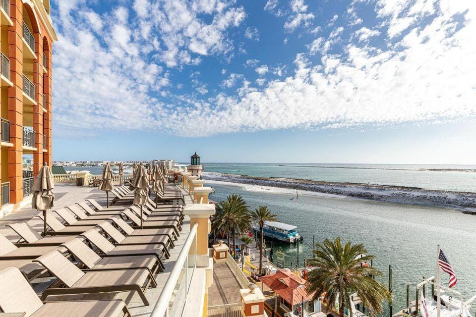 Emerald Grande W522- Harbor Breeze House in Okaloosa Island