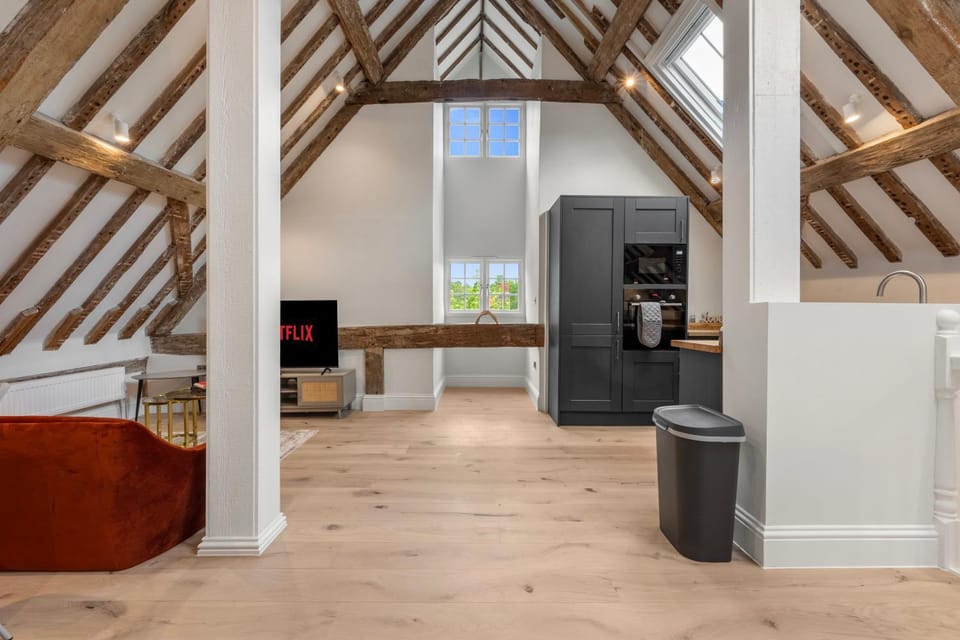 Kitchen or kitchenette, Living room, Seating area