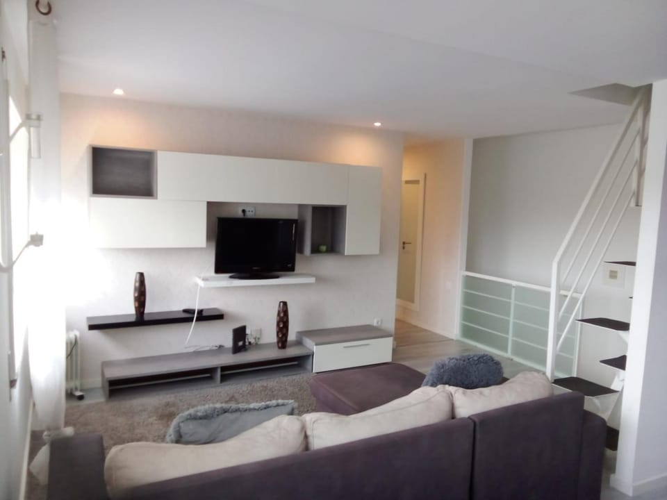 Communal lounge/ TV room, Living room