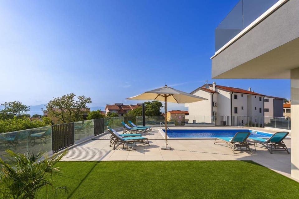 Apartments Luna Apartment in Primorje-Gorski Kotar County