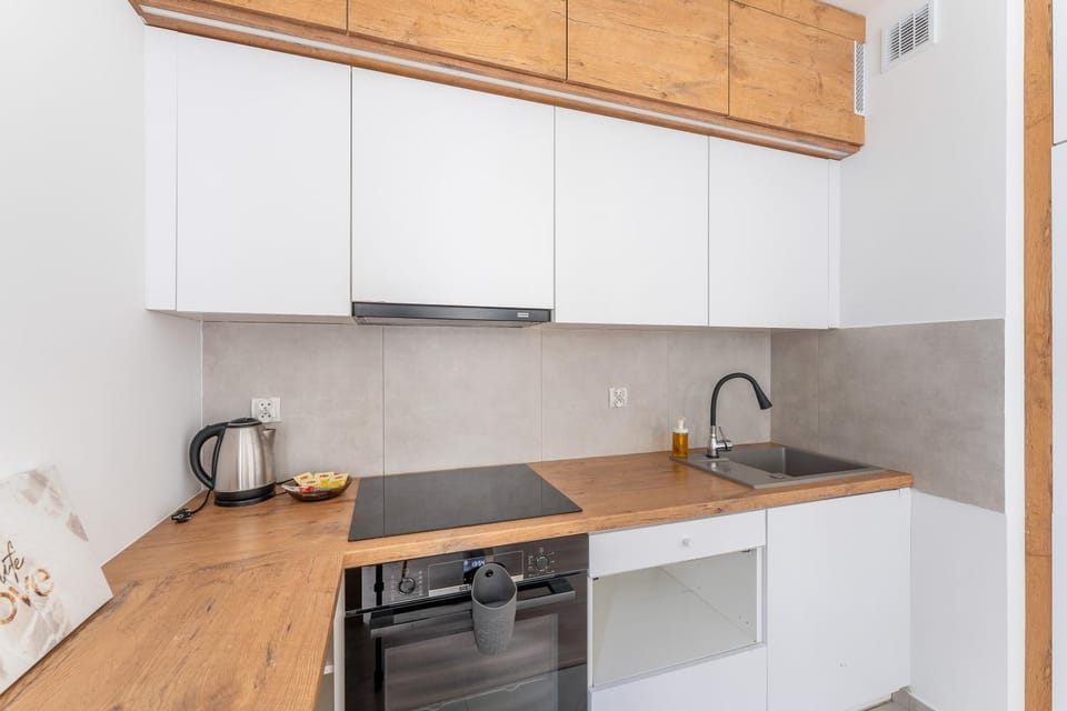 Kitchen or kitchenette, stove