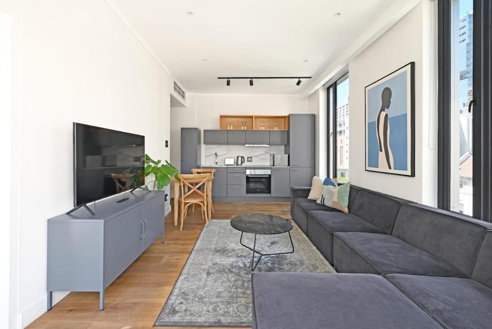 Trendy lifestyle building 1 Bedroom| Bree street Apartment in Cape Town