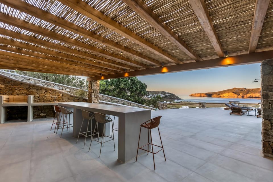 Patio, Dining area